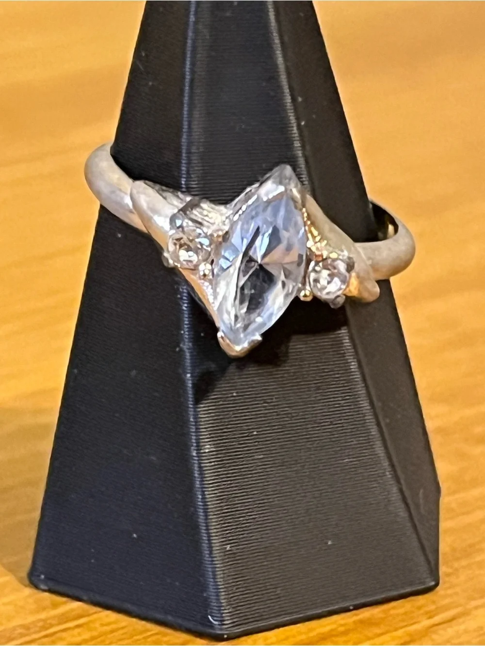 Vintage Avon Silver Tone Ice Blue Faux Aquamarine Marquise cubic zirconia 7 1/2